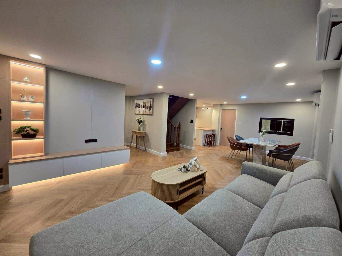 For RentTownhomeSukhumvit, Asoke, Thonglor : LTHC13677 – Townhome for Rent | in Sukhumvit 49 / Thonglor | 220 sqm | 4 Beds 3 Baths | Near BTS Thonglor | 85K/Month | Townhome Sukhumvit 49 Thonglor