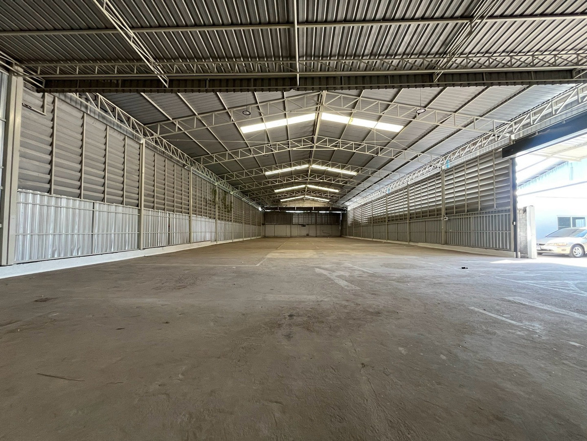 ให้เช่าโกดังนวมินทร์ รามอินทรา : โกดัง 1,744 ตารางเมตร รามอินทรา 109 : FULFILLMEMT / LOGISTIC HUB / DISTRIBUTION / ASSEMBLY / ONLINE SELLER OR ECOMMERCE • WAREHOUSE