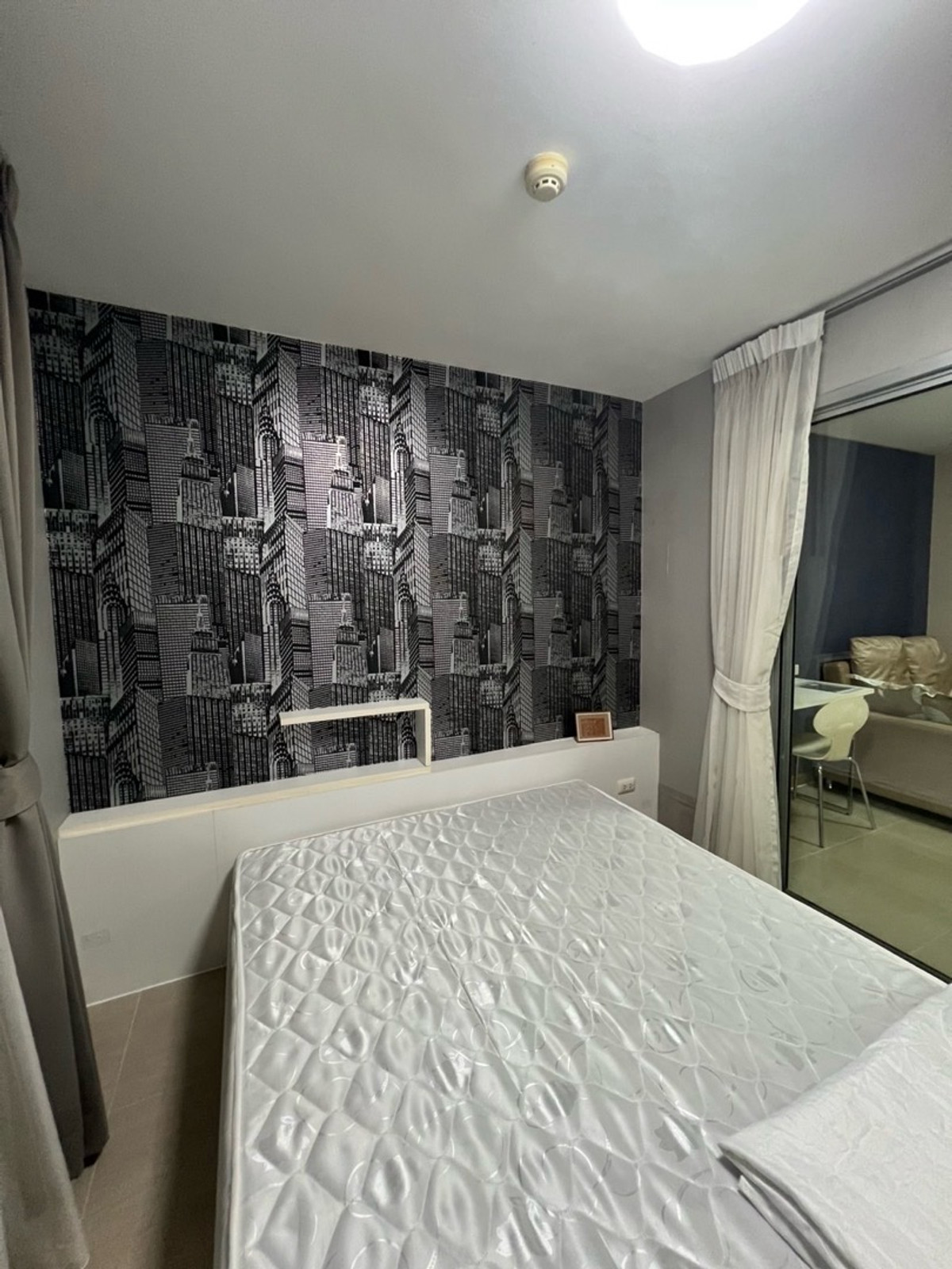 ขายคอนโดพระราม 3 สาธุประดิษฐ์ : ขายด่วนคอนโด The Trust Residence รัชดา-พระราม 3 