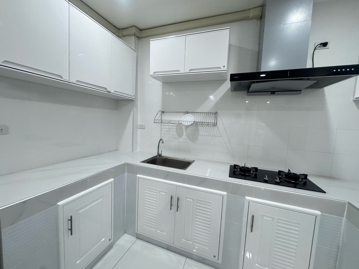 ให้เช่าทาวน์โฮมรัชดา ห้วยขวาง : 🌈ทาวเฮ้าส์2ชั้น รัชดา18 ห้วยขวาง บ้านใหม่ เฟอร์นิเจอร์ครบครัน เพิ่งรีโนเวทเสร็จ  ใกล้พระราม9 เหม่งจ๋าย ลาดพร้าว สุธิสาร5ห้องนอน 2ห้องน้ำ  ☀️