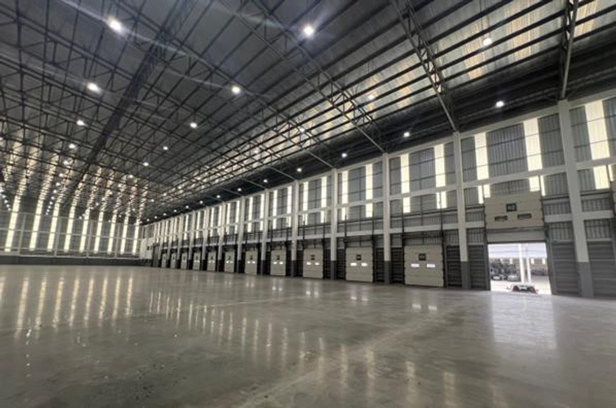 ให้เช่าโรงงานสมุทรปราการ สำโรง : Stand Alone Factory with two story office for rent in Teparak, Bangpli area, 8,431 sqm, 8 Rai, Purple Zone