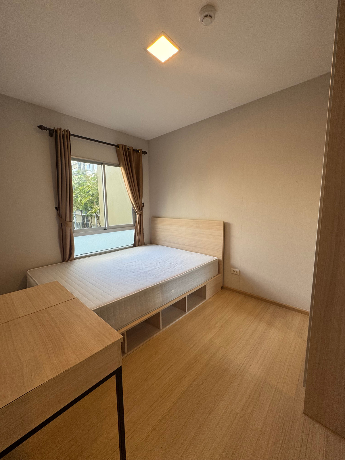 For RentCondoPathum Thani,Rangsit, Thammasat : ✅ Available! Ready to Move In – Plum ALIVE 1 🌟 Cheapest for Rent! 11,500 THB/month 🛏 2 Bedrooms  📏 36 sq.m. 🏙 Building D = 2nd Fl. 🔢 Good unit number 🚫 No Co-Agent