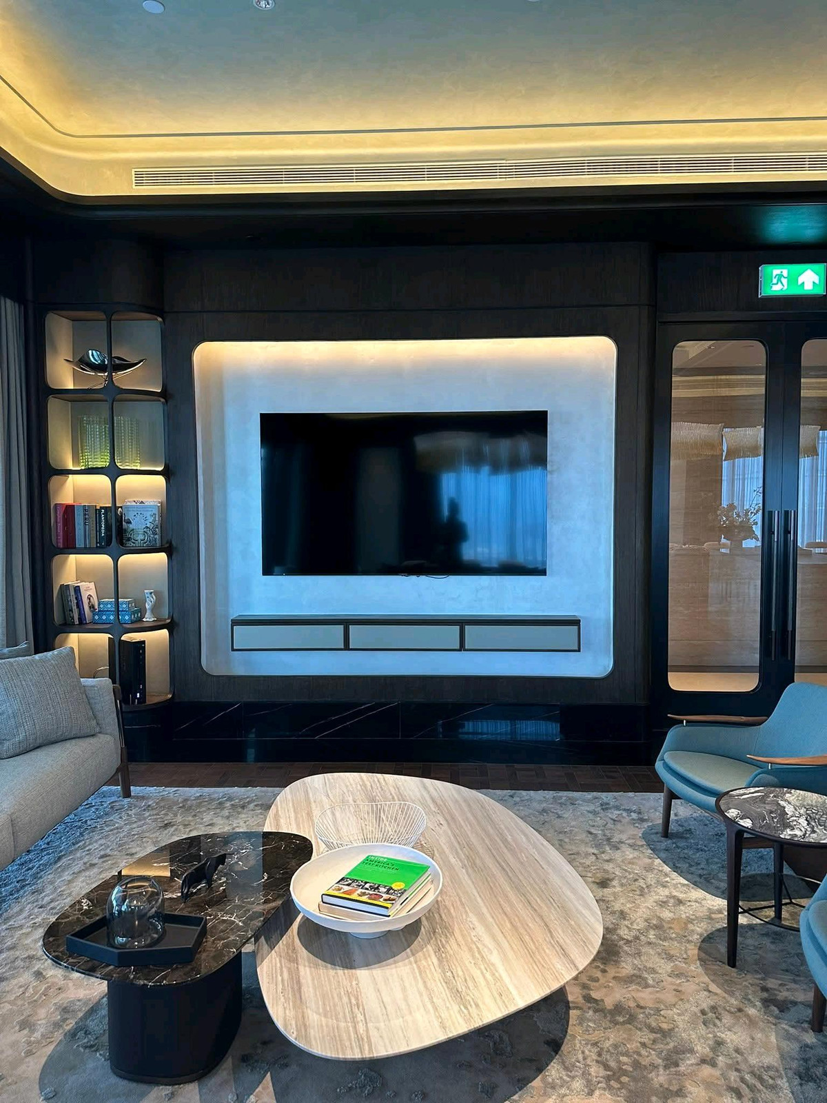 For RentCondoWitthayu, Chidlom, Langsuan, Ploenchit : One89 Wireless, Lumphini, Ultra Luxury Condo