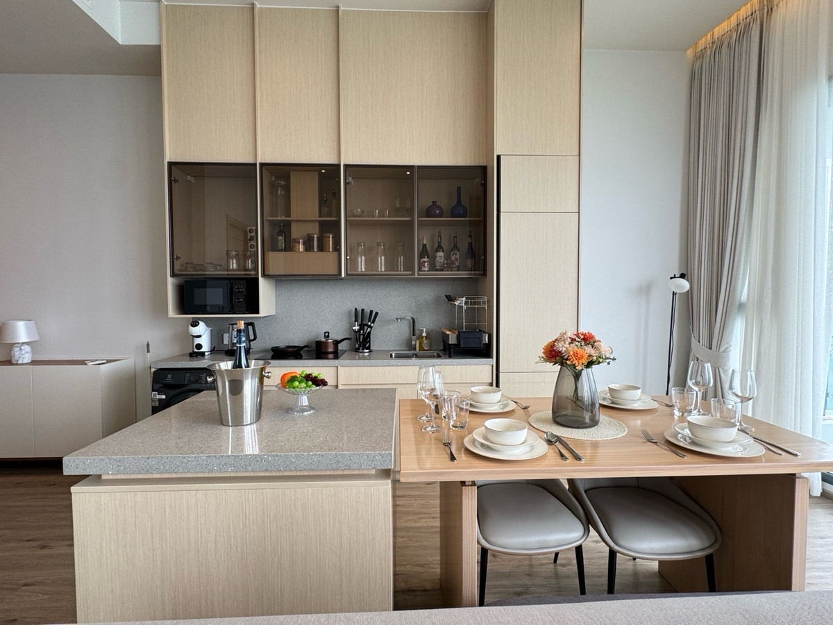 ให้เช่าคอนโดพัทยา บางแสน ชลบุรี สัตหีบ : 2 Bedroom with Private Jacuzzi Pool and Private Elevator - Arom Wongamat Pattaya