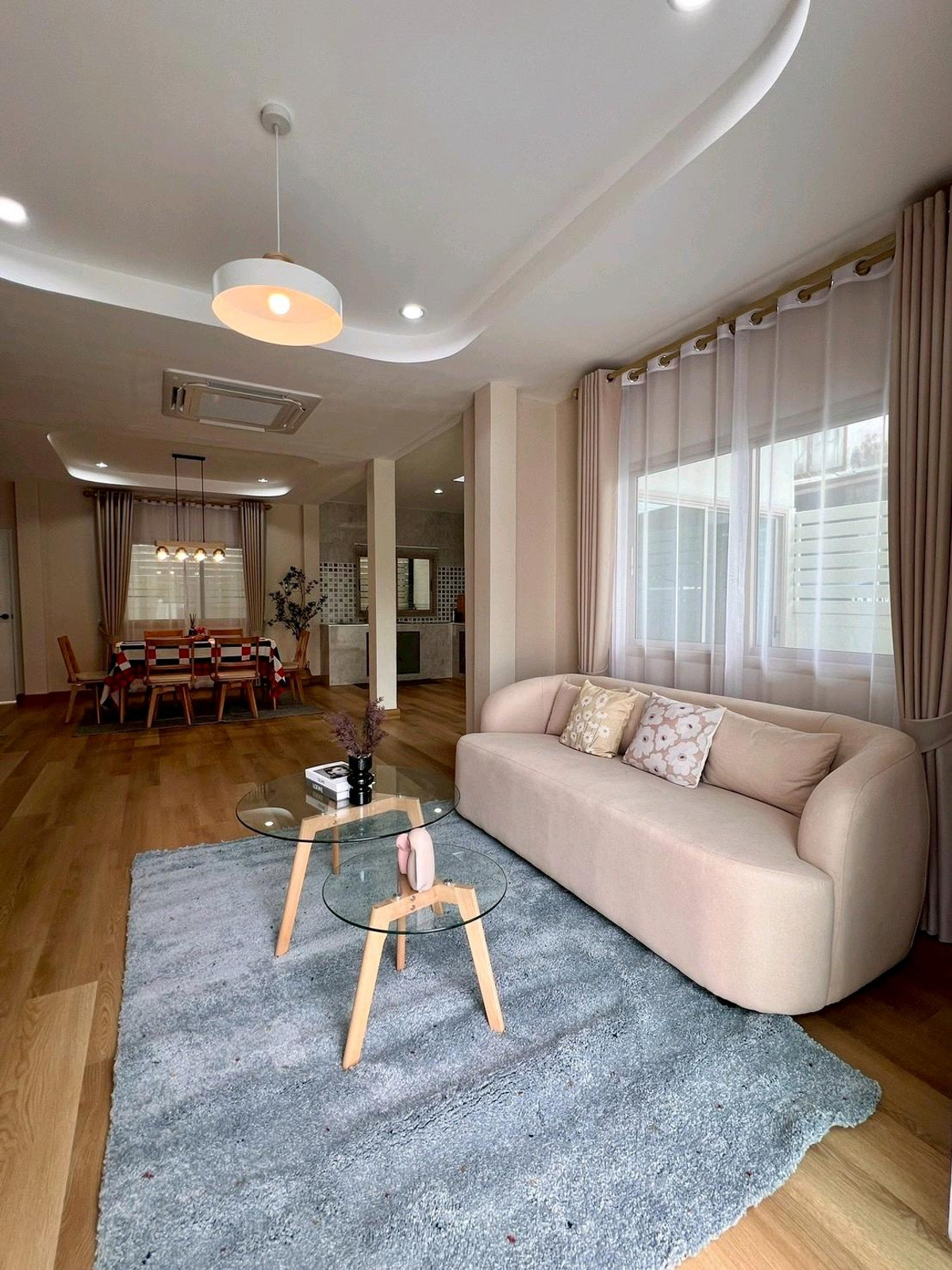 For SaleHouseNawamin, Ramindra : 2-story detached house, KC Garden Home Village, Nimitmai 40, Suvarnabhumi Airport. Minburi BTS Station 2 lines, Sarasart Nimitmai School Fashion Island Department Store, Promenade, Amorini Lotus, Makro, Big C, Minburi Provincial Court government office.