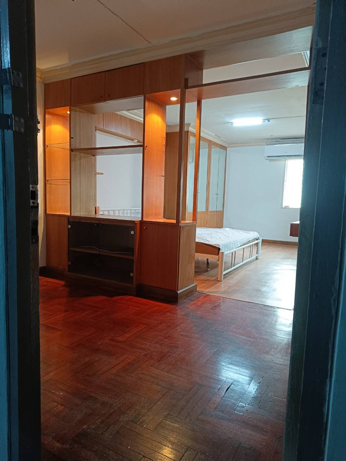 ให้เช่าคอนโดรัชดา ห้วยขวาง : 🇹🇭 คอนโดเลี้ยงแมวได้! ห้องบิ้วอินเต็ม พร้อมอยู่ – ใกล้ BTS MRT ครบจบในที่เดียว