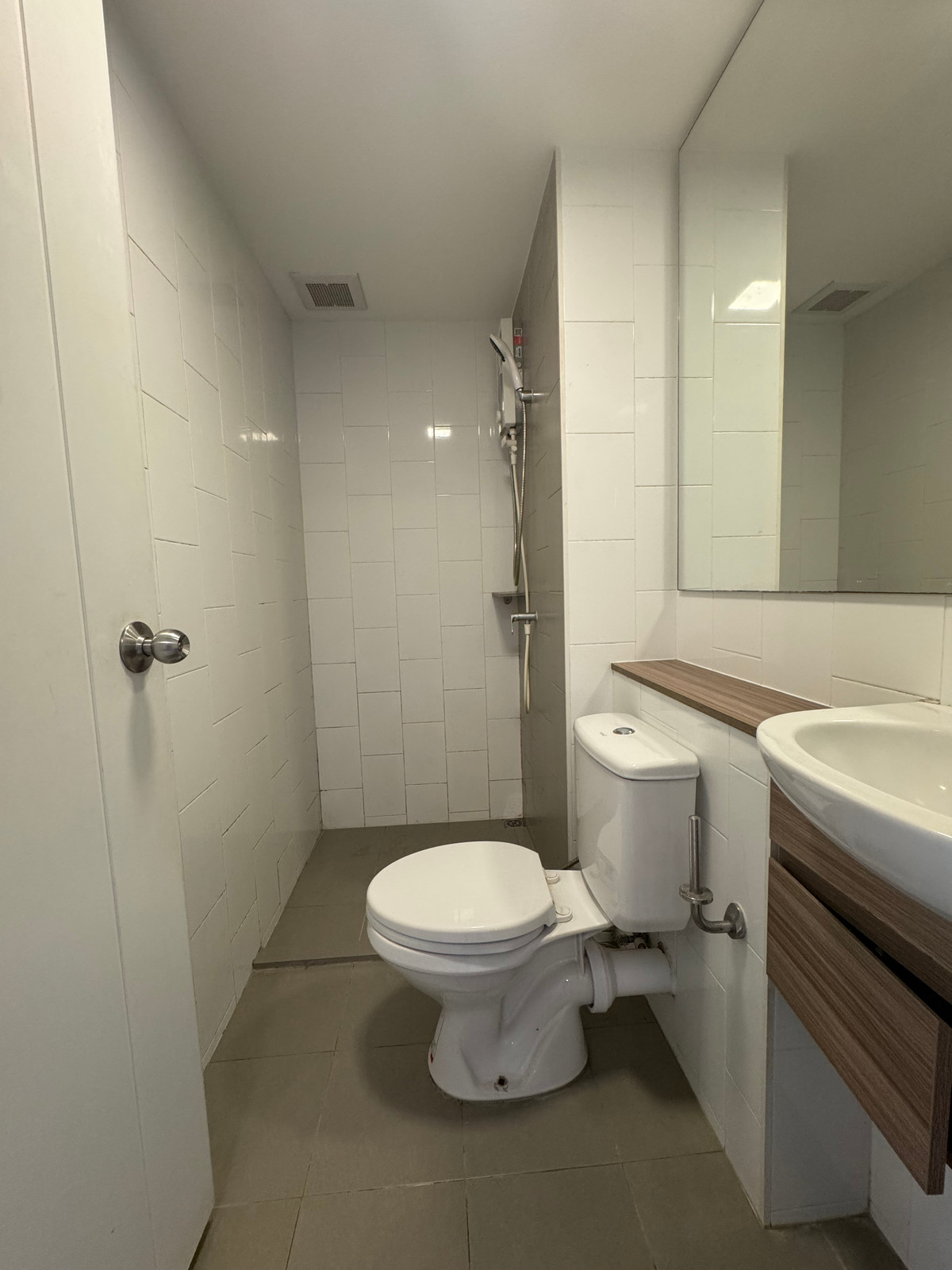 For RentCondoPathum Thani,Rangsit, Thammasat : ✅ Available! Ready to Move In – Plum ALIVE 1 🌟 Cheapest for Rent! 11,500 THB/month 🛏 2 Bedrooms  📏 36 sq.m. 🏙 Building D = 2nd Fl. 🔢 Good unit number 🚫 No Co-Agent