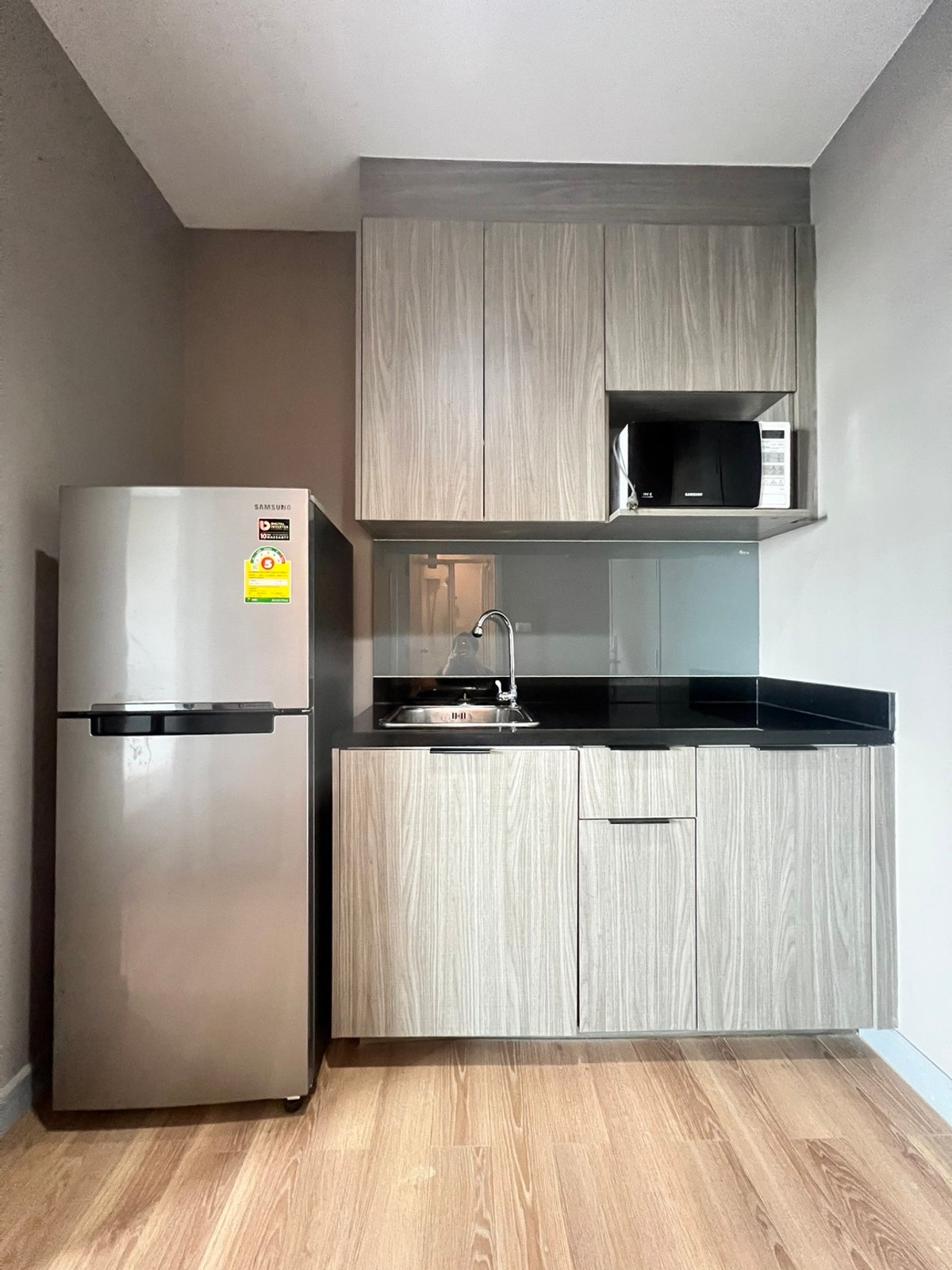 For SaleCondoLadprao, Central Ladprao : ⚡️Cheapest in the building⚡️Chapter one midtown ladprao 24 ⚡️Studio 24 Sqm🔥2.45 Mb, next to Mrt ladprao 0 meters, luxury project, great central area, if interested, contact Putter 0928895628