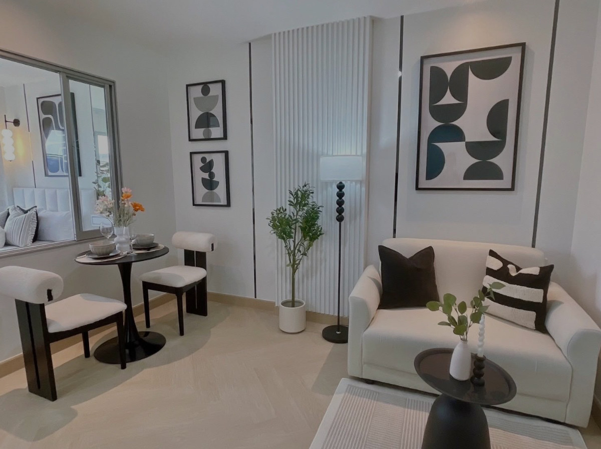 For SaleCondoRamkhamhaeng, Hua Mak : For sale: Lumpini Bodindecha-Ramkhamhaeng, Building B3, 4th floor, east side, newly decorated entire room. Free electrical appliances and props 1.59 million baht