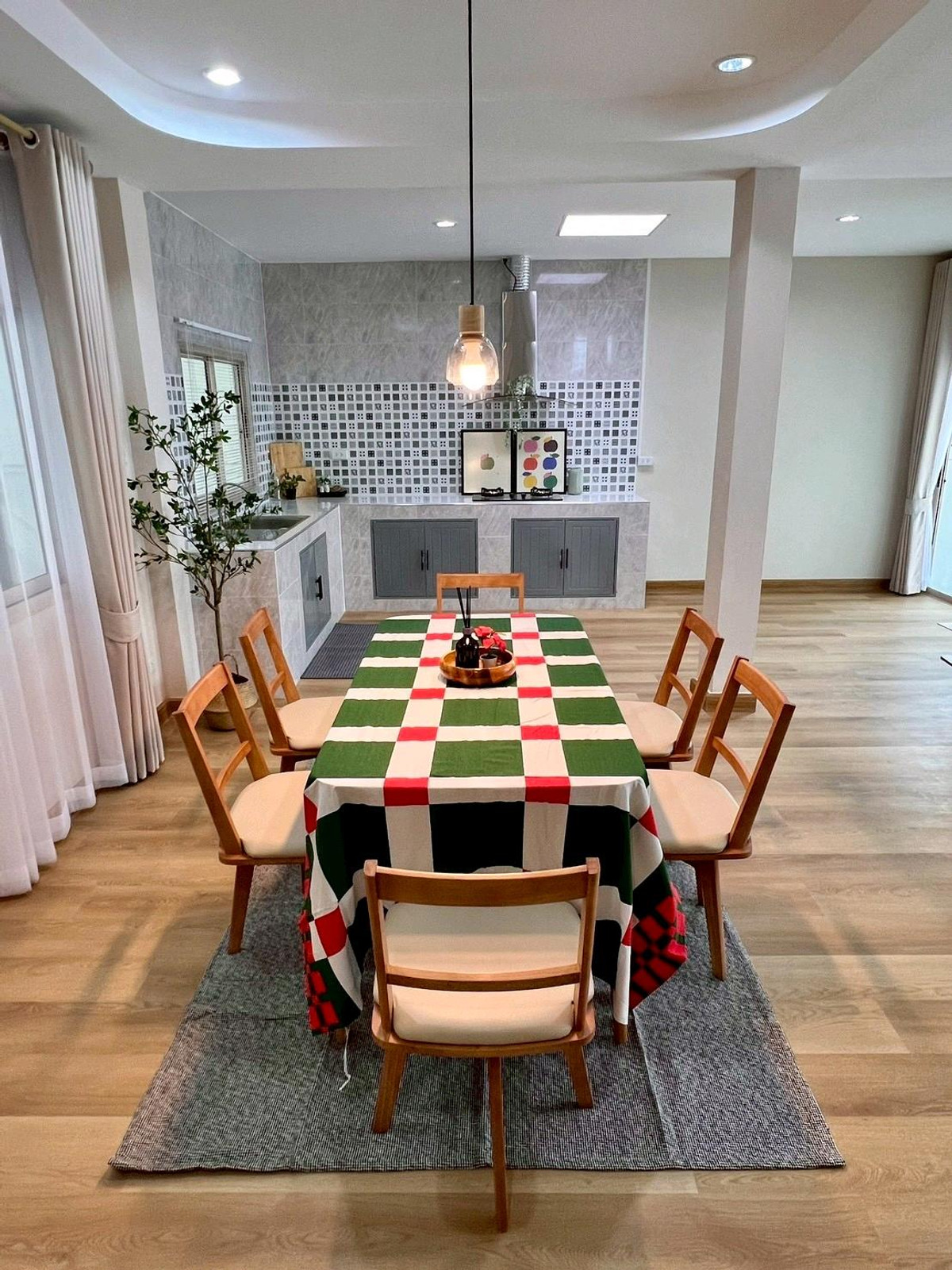 For SaleHouseNawamin, Ramindra : 2-story detached house, KC Garden Home Village, Nimitmai 40, Suvarnabhumi Airport. Minburi BTS Station 2 lines, Sarasart Nimitmai School Fashion Island Department Store, Promenade, Amorini Lotus, Makro, Big C, Minburi Provincial Court government office.