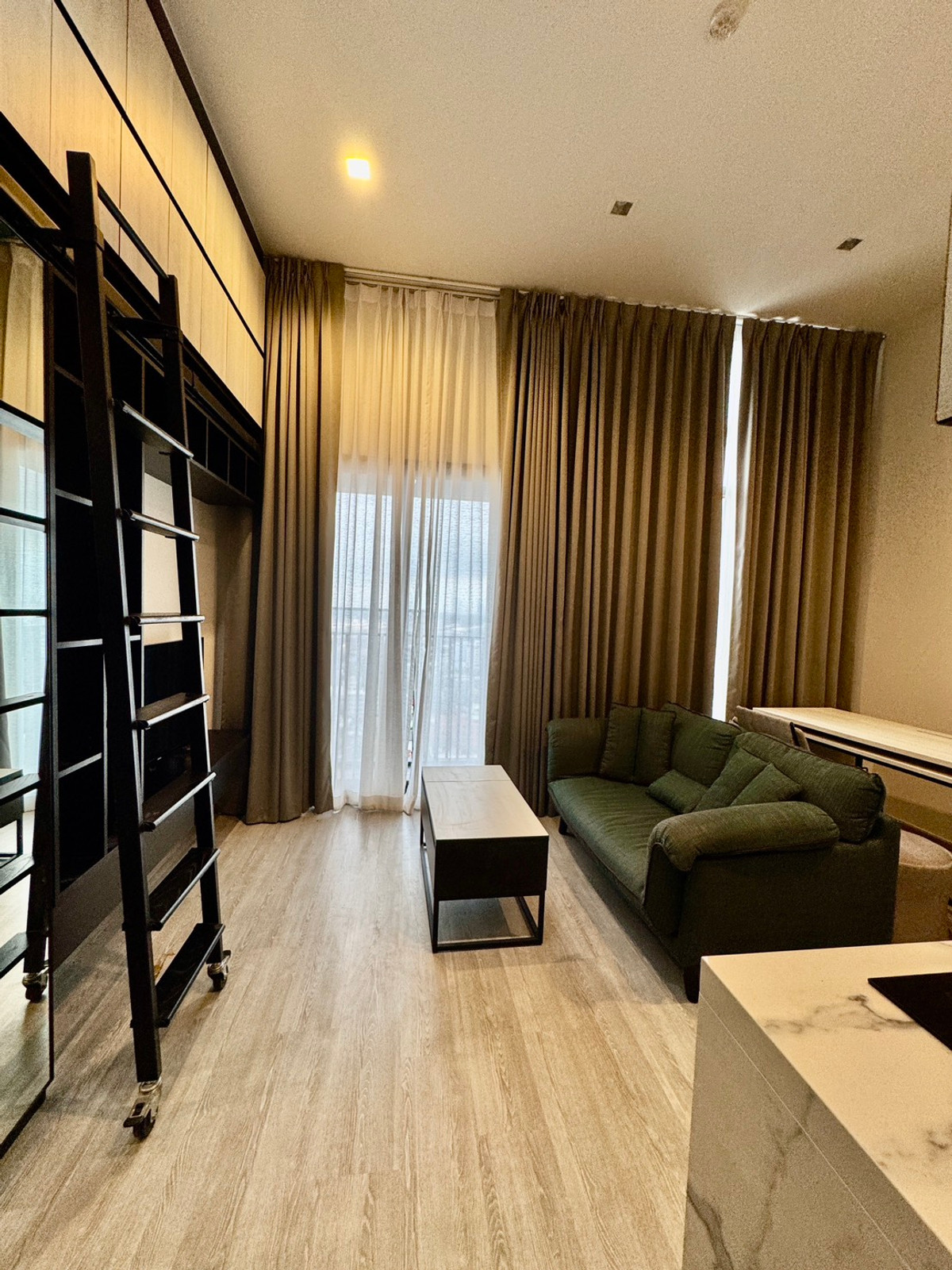 For RentCondoOnnut, Udomsuk : 𝐓𝐡𝐞 𝐋𝐢𝐧𝐞 𝐒𝐮𝐤𝐡𝐮𝐦𝐯𝐢𝐭 𝟏𝟎𝟏 - near BTS Punnawithi