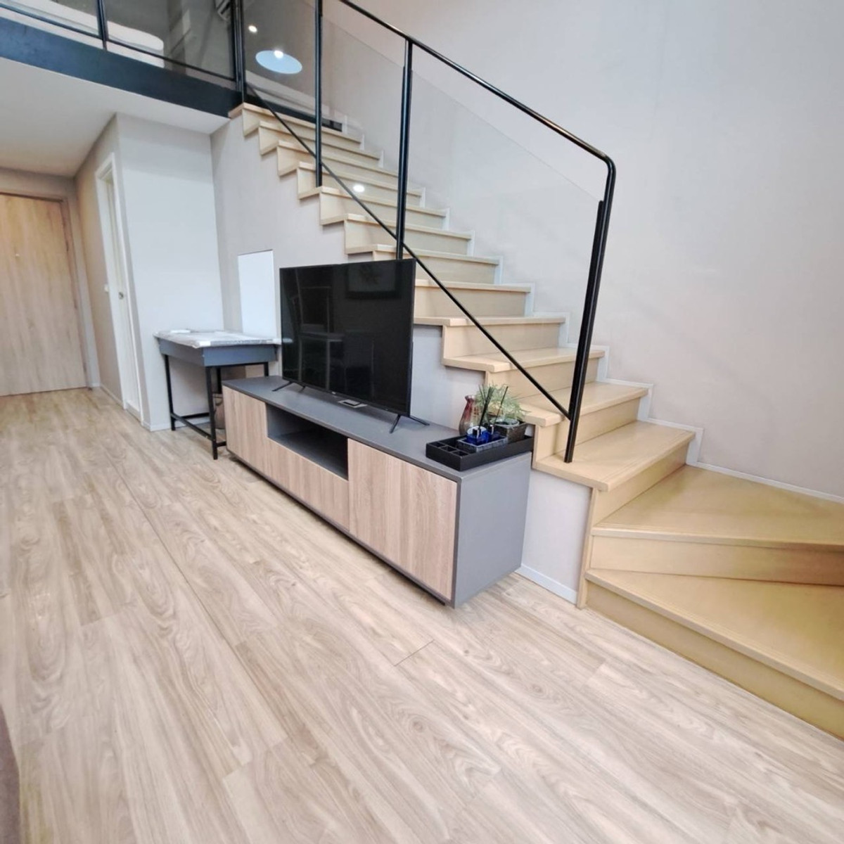 ให้เช่าคอนโดสาทร นราธิวาส : For Rent Loft Unit @Blossom Sathorn