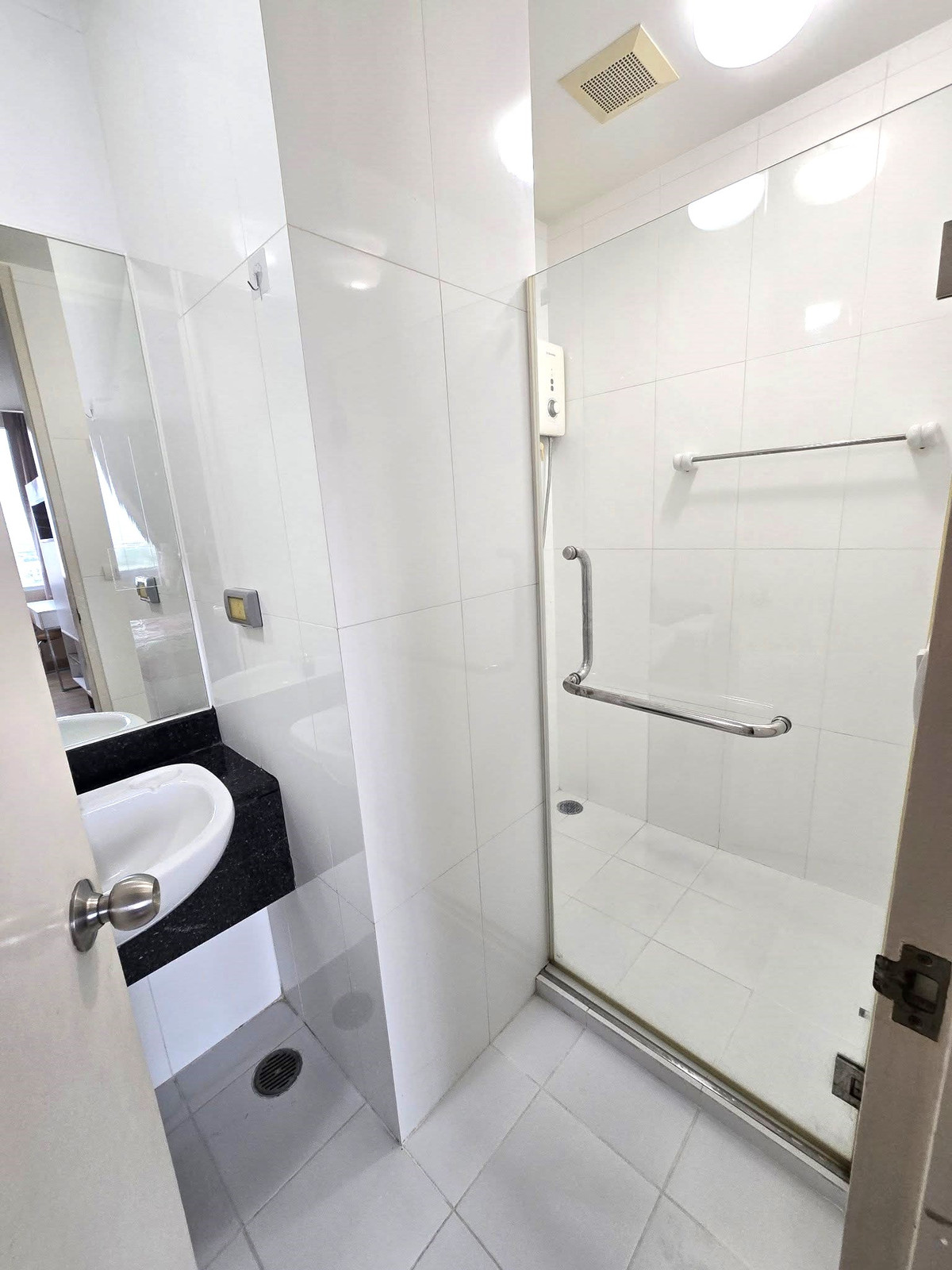 For RentCondoBangna, Bearing, Lasalle : For rent 1 bedroom, 15th Floor, The Parkland Srinakarin Lakeside, close to MRT Si Lasalle