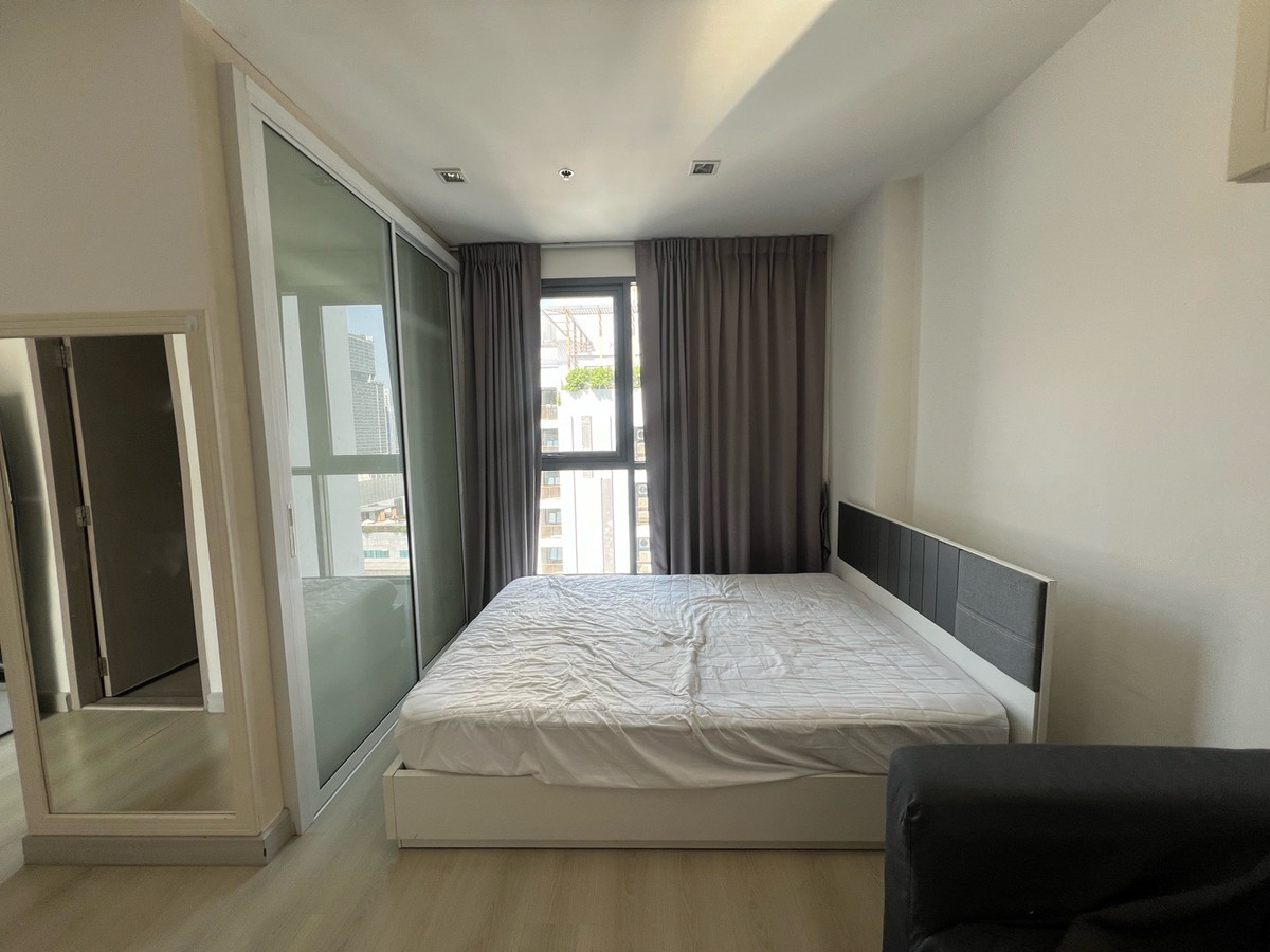 For RentCondoOnnut, Udomsuk : Ideo Mobi Sukhumvit 81 for RENT
Studio room, 1 bathroom
There is a washing machine / 7-11, completely convenient. 
Price 13,000 baht. Urgent!!!! 
The room goes very quickly. If interested, call 061-4162636.