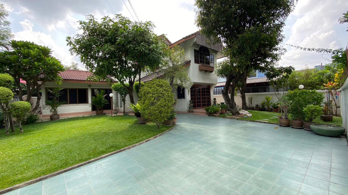 For SaleHouseBang Sue, Wong Sawang, Tao Pun : 2-story detached house for sale in Soi Prachachuen 30, area 84.2 square meters.