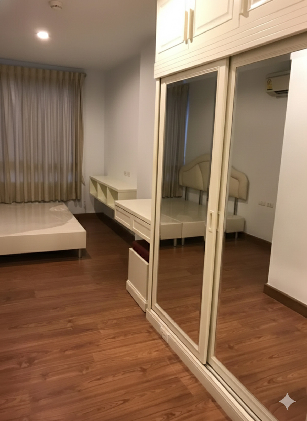 ให้เช่าคอนโดราชเทวี พญาไท : Wish@Siam 35 sq.m. 1 Bed 14,999 B  Please add LINE ID @806qphgn o8415o5483