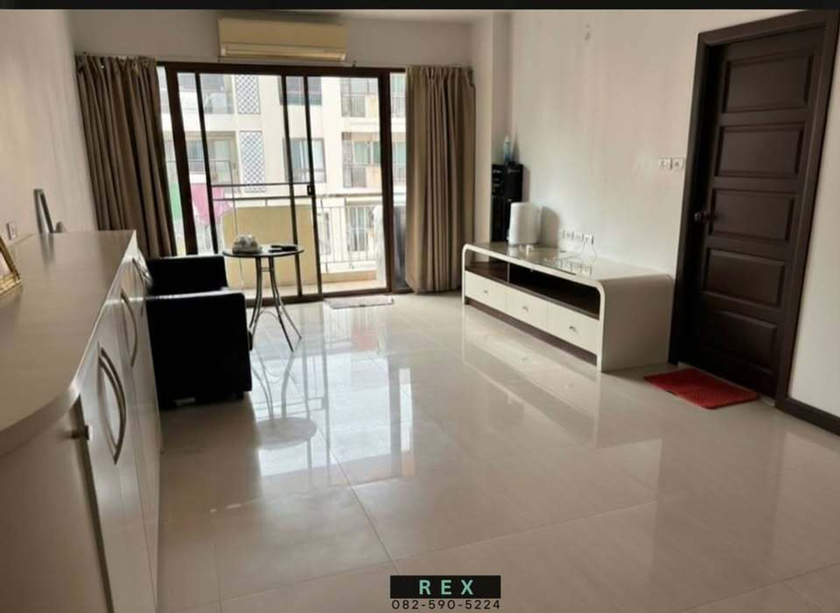 For SaleCondoRatchadapisek, Huaikwang, Suttisan : Condo for sale, Baan Klang Krung Resort (Ratchada 7), Baan Klang Krung Resort, Ratchada 7, size 61 sq m., near MRT Huai Khwang.