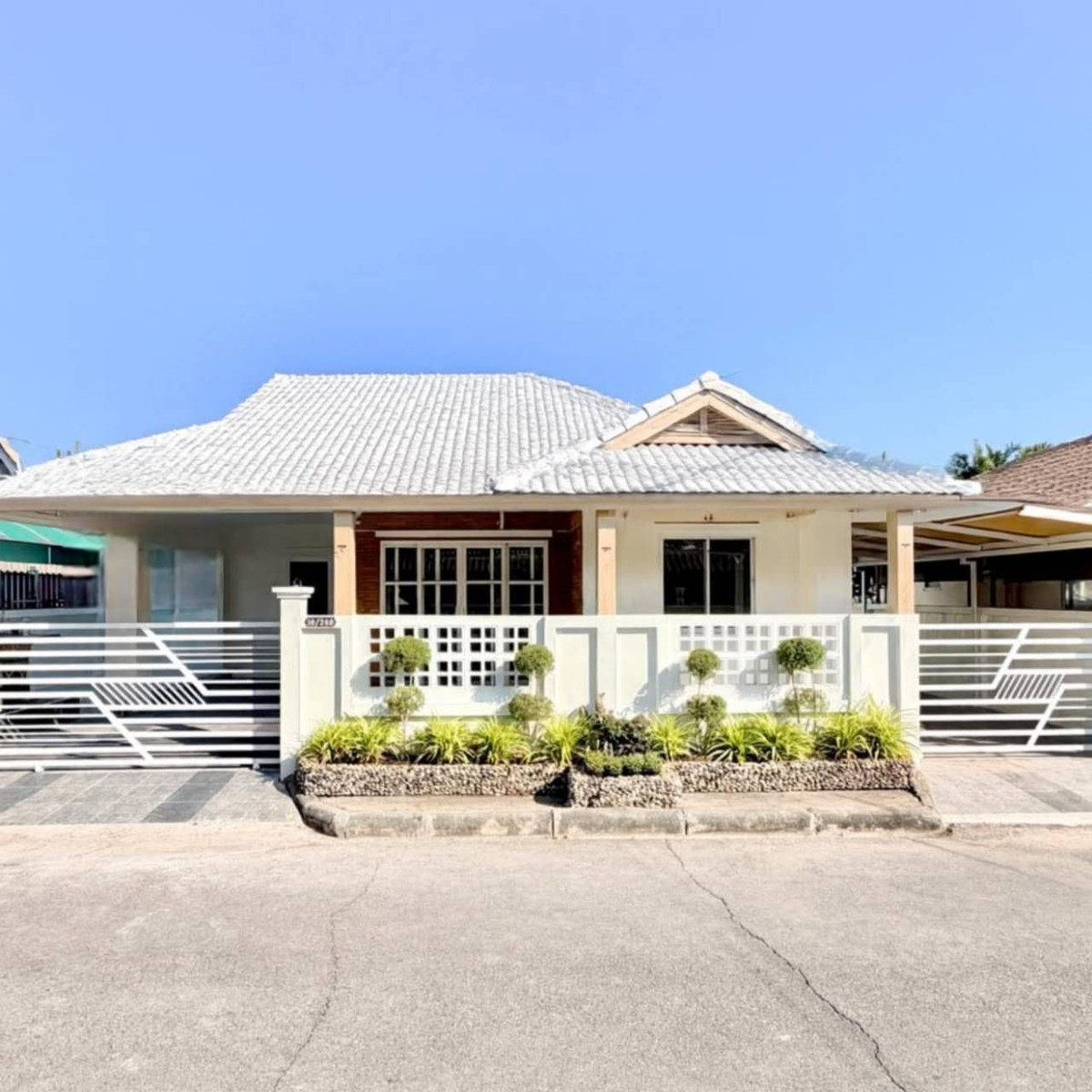 ขายบ้านมหาชัย สมุทรสาคร :  ครอบครัวใหญ่เชิญทางนี้ บ้านเดี่ยว 4 ห้องนอน สมบูรณ์แบบ ทั้งการออกแบบและทำเล