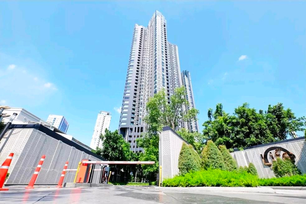 ขายคอนโดลาดพร้าว เซ็นทรัลลาดพร้าว : Life Ladprao ตึก A ขายด่วนๆ ขายราคาต่ำกว่าทุน (AG post)