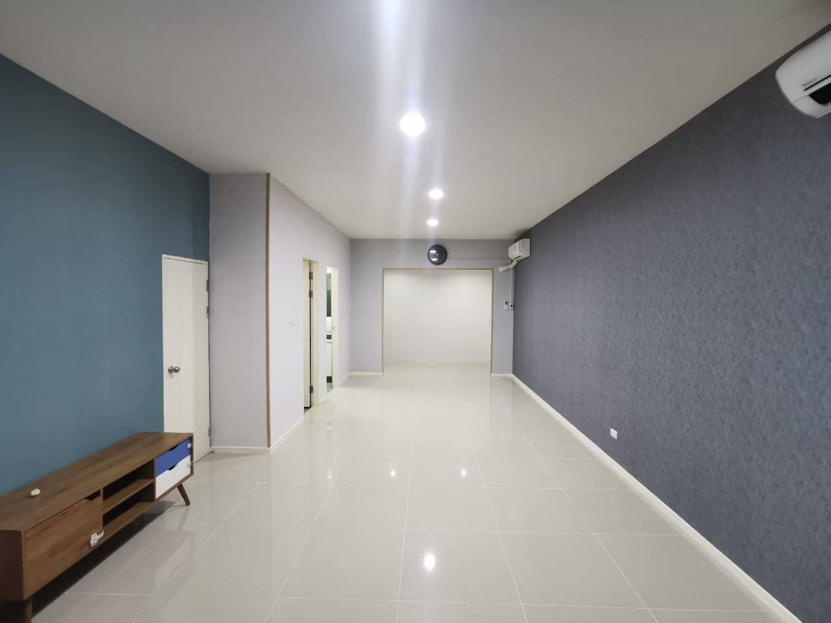 ขายทาวน์โฮมอ่อนนุช อุดมสุข : Baan Klang Muang Sukhumvit 77–Onnut 17 | Modern 3-Bedroom Townhome