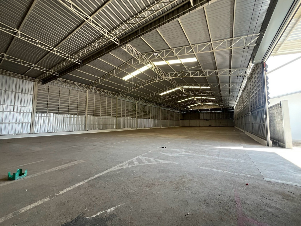 ให้เช่าโกดังนวมินทร์ รามอินทรา : โกดัง 1,744 ตารางเมตร รามอินทรา 109 : FULFILLMEMT / LOGISTIC HUB / DISTRIBUTION / ASSEMBLY / ONLINE SELLER OR ECOMMERCE • WAREHOUSE