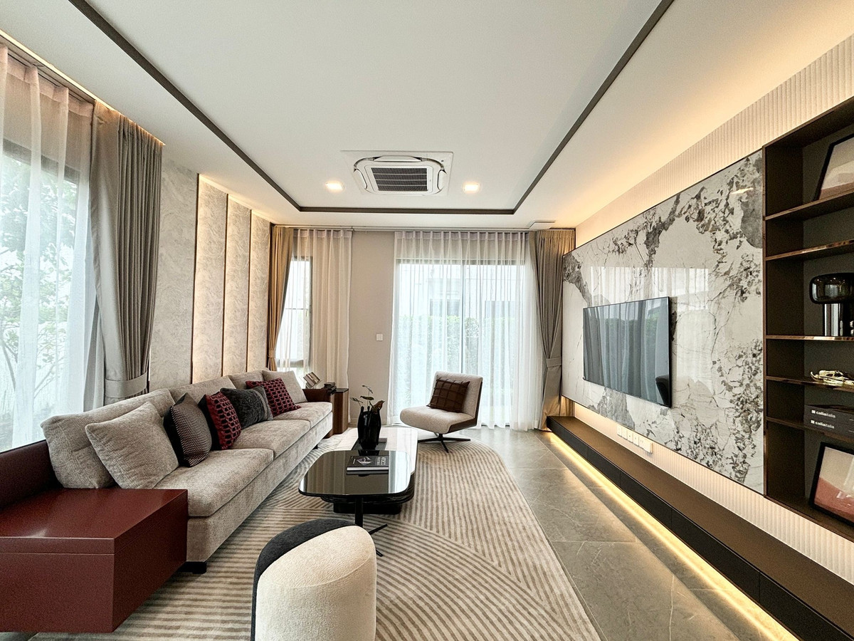 For RentHouseSamut Prakan,Samrong : 2-story detached house for rent, Mantana Bangna Km.15 project (HR088)