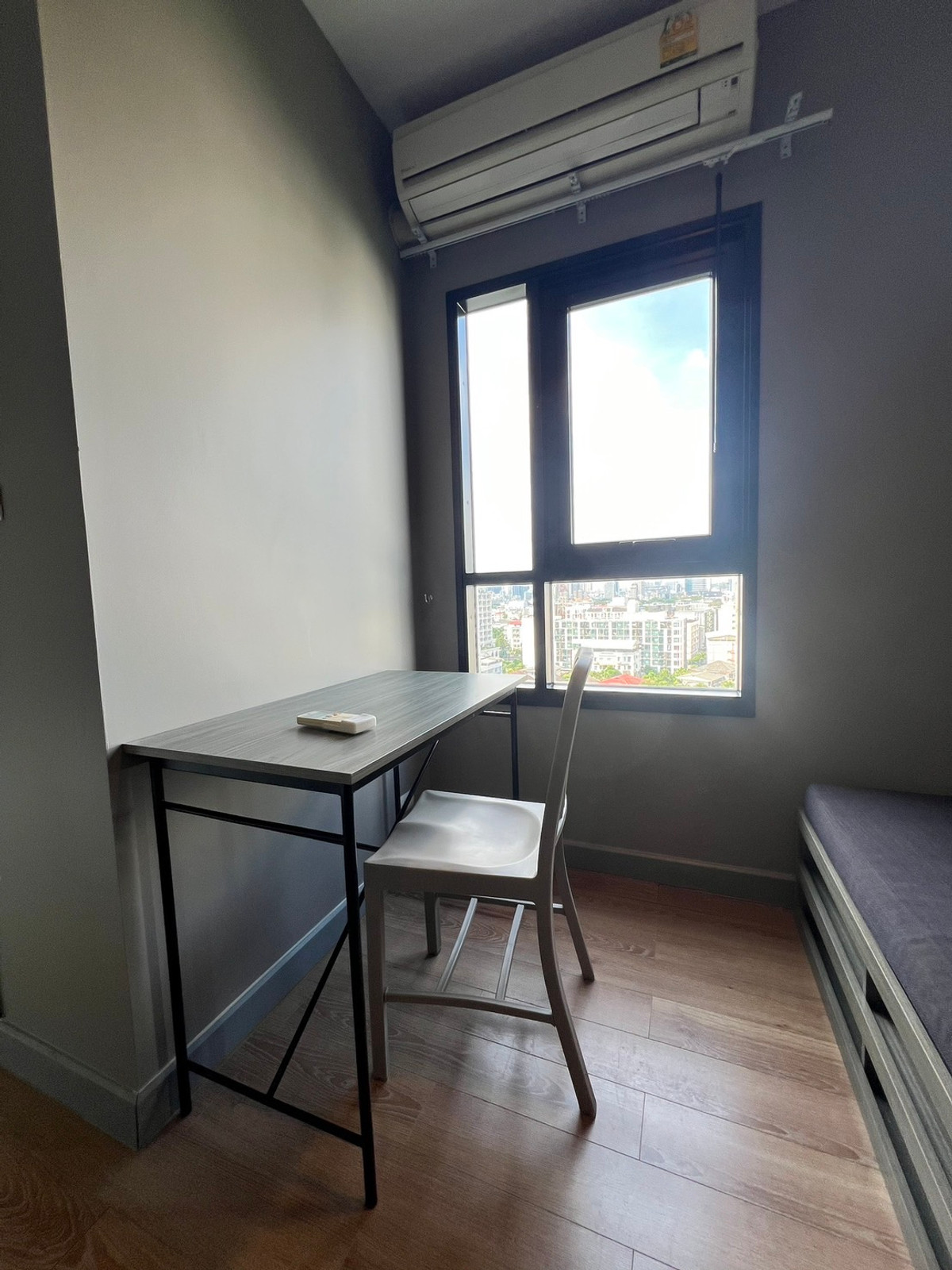 For SaleCondoLadprao, Central Ladprao : ⚡️Cheapest in the building⚡️Chapter one midtown ladprao 24 ⚡️Studio 24 Sqm🔥2.45 Mb, next to Mrt ladprao 0 meters, luxury project, great central area, if interested, contact Putter 0928895628