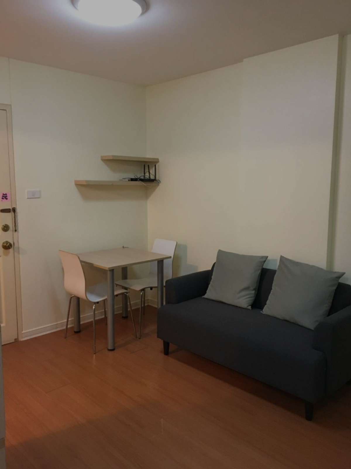 For RentCondoRamkhamhaeng, Hua Mak : For rent, Lumpini Bodindecha-Ramkhamhaeng, Building E, 2nd floor, 2 new air conditioners, very good location, 7-Eleven, walking distance to Bodindecha, 7200 baht/month.