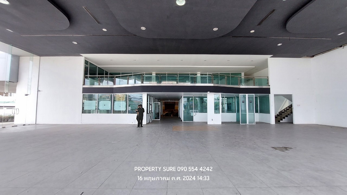 ให้เช่าโชว์รูมปทุมธานี รังสิต ธรรมศาสตร์ : ให้เช่า-ขายโชว์รูมรถยนต์ พร้อมศูนย์บริการขนาดใหญ่ #ลำลูกกา  ที่จอดรถกว่า 80 คัน เนื้อที่ 3-3-12 ไร่ พื้นที่ใช้สอยรวม 3,700 ตร.ม.
