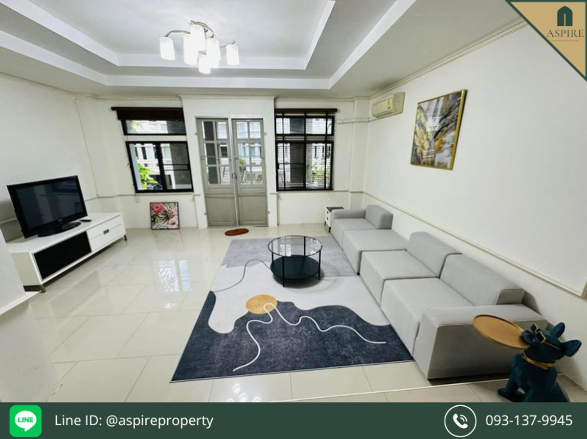 For RentTownhomeSukhumvit, Asoke, Thonglor : [For Rent] Townhouse, Moo Baan Chicha Castle, Sukhumvit Soi 31