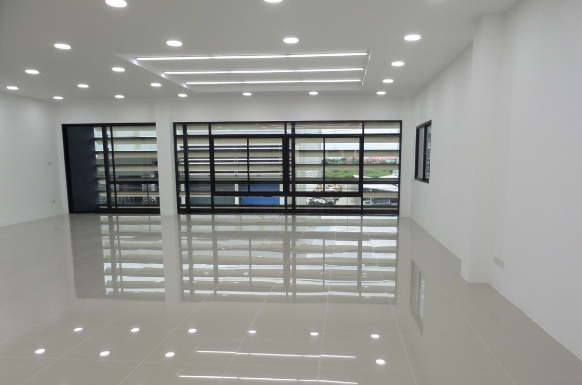 ให้เช่าโรงงานสมุทรปราการ สำโรง : Stand Alone Factory with two story office for rent in Teparak, Bangpli area, 8,431 sqm, 8 Rai, Purple Zone