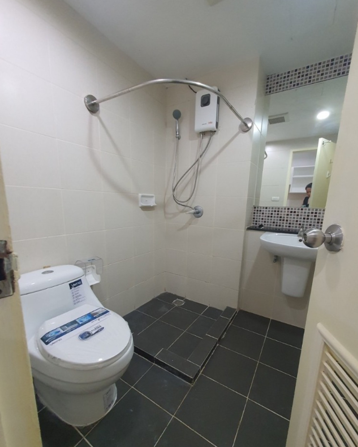 ขายคอนโดราชเทวี พญาไท : Wish@Siam 26 sq.m. 1 Bed 2,689,000 B  Please add LINE ID @806qphgn o8415o5483