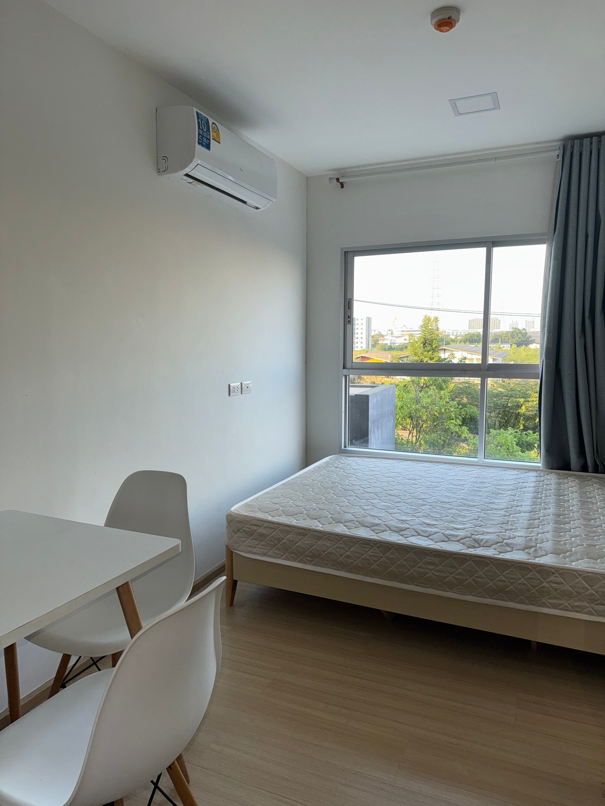 ให้เช่าคอนโดปทุมธานี รังสิต ธรรมศาสตร์ : ✅ ว่าง! พร้อมเข้าอยู่ Plum Fresh 🌟  ค่าเช่าถูกสุด! 7,500 บาท/เดือน 🛏 1 ห้องนอนบานสไลด์  📏 26 ตร.ม. 🏙️ ตึก A ชั้น 3 ตึก B ชั้น 8 เลขที่ห้องดี 🚫 ไม่รับ Co-Agent