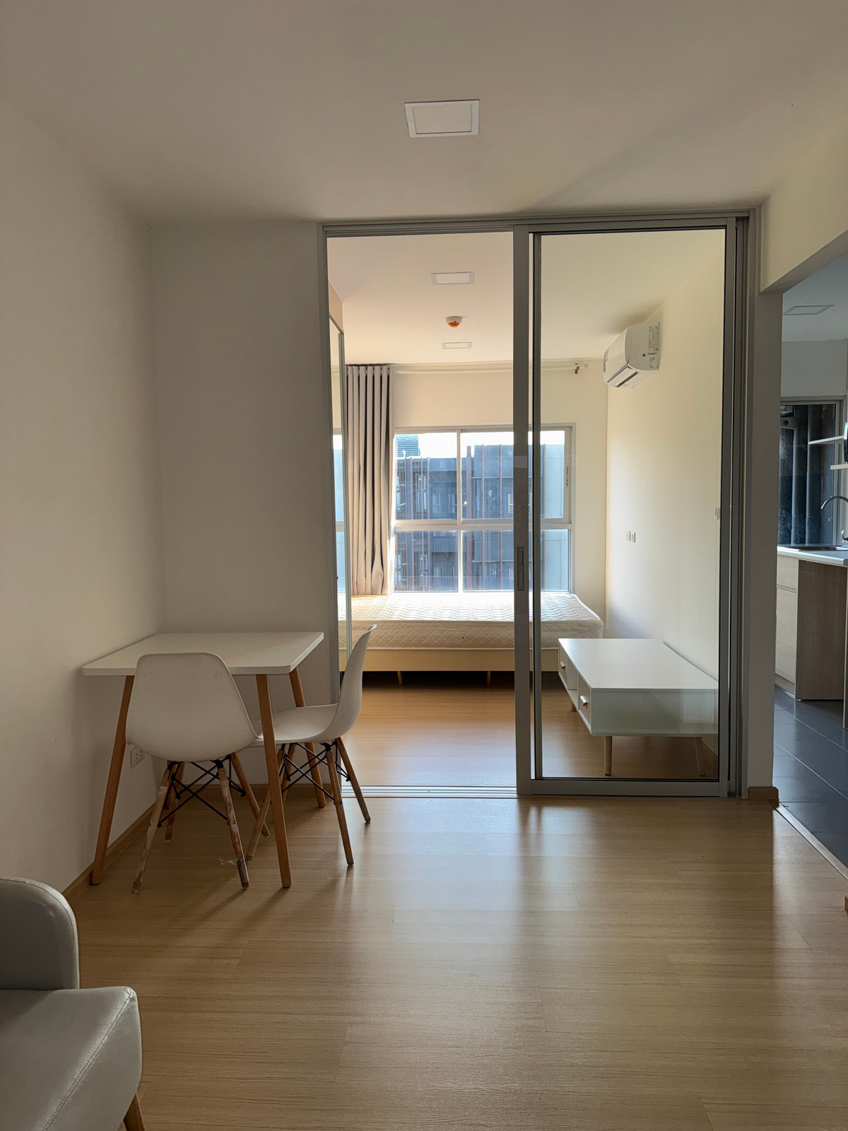 ให้เช่าคอนโดปทุมธานี รังสิต ธรรมศาสตร์ : ✅ ว่าง! พร้อมเข้าอยู่ Plum Fresh 🌟  ค่าเช่าถูกสุด! 7,500 บาท/เดือน 🛏 1 ห้องนอนบานสไลด์  📏 26 ตร.ม. 🏙️ ตึก A ชั้น 3 ตึก B ชั้น 8 เลขที่ห้องดี 🚫 ไม่รับ Co-Agent