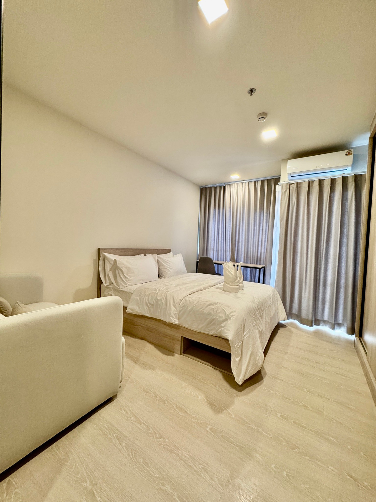 For RentCondoWongwianyai, Charoennakor : 🔥🔥 For rent 𝐅𝐋𝐎 𝐛𝐲 𝐒𝐚𝐧𝐬𝐢𝐫𝐢 - Studio room, fully furnished, near ICON SIAM 350 meters | Add Line : aae.mmproperty