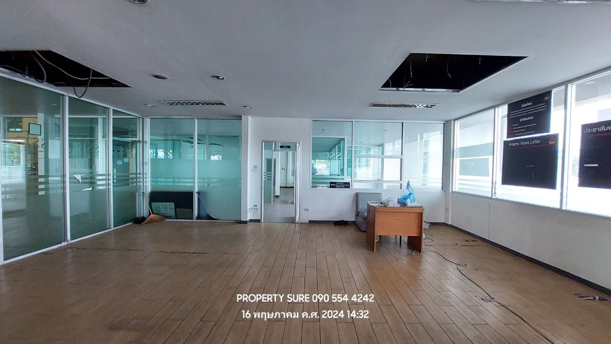 ให้เช่าโชว์รูมปทุมธานี รังสิต ธรรมศาสตร์ : ให้เช่า-ขายโชว์รูมรถยนต์ พร้อมศูนย์บริการขนาดใหญ่ #ลำลูกกา  ที่จอดรถกว่า 80 คัน เนื้อที่ 3-3-12 ไร่ พื้นที่ใช้สอยรวม 3,700 ตร.ม.