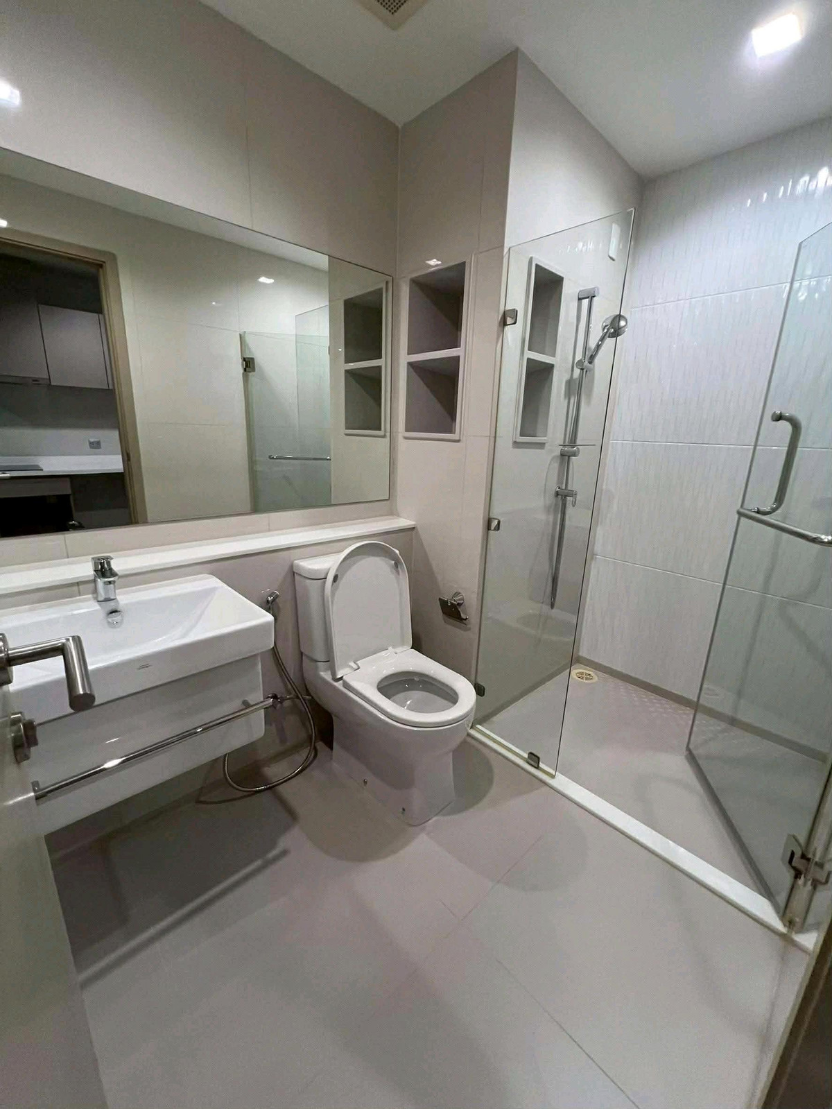 For SaleCondoLadprao, Central Ladprao : 🔥 URGENT SALE! Life Ladprao (Building A) – Below Cost Price! (Agent Post)