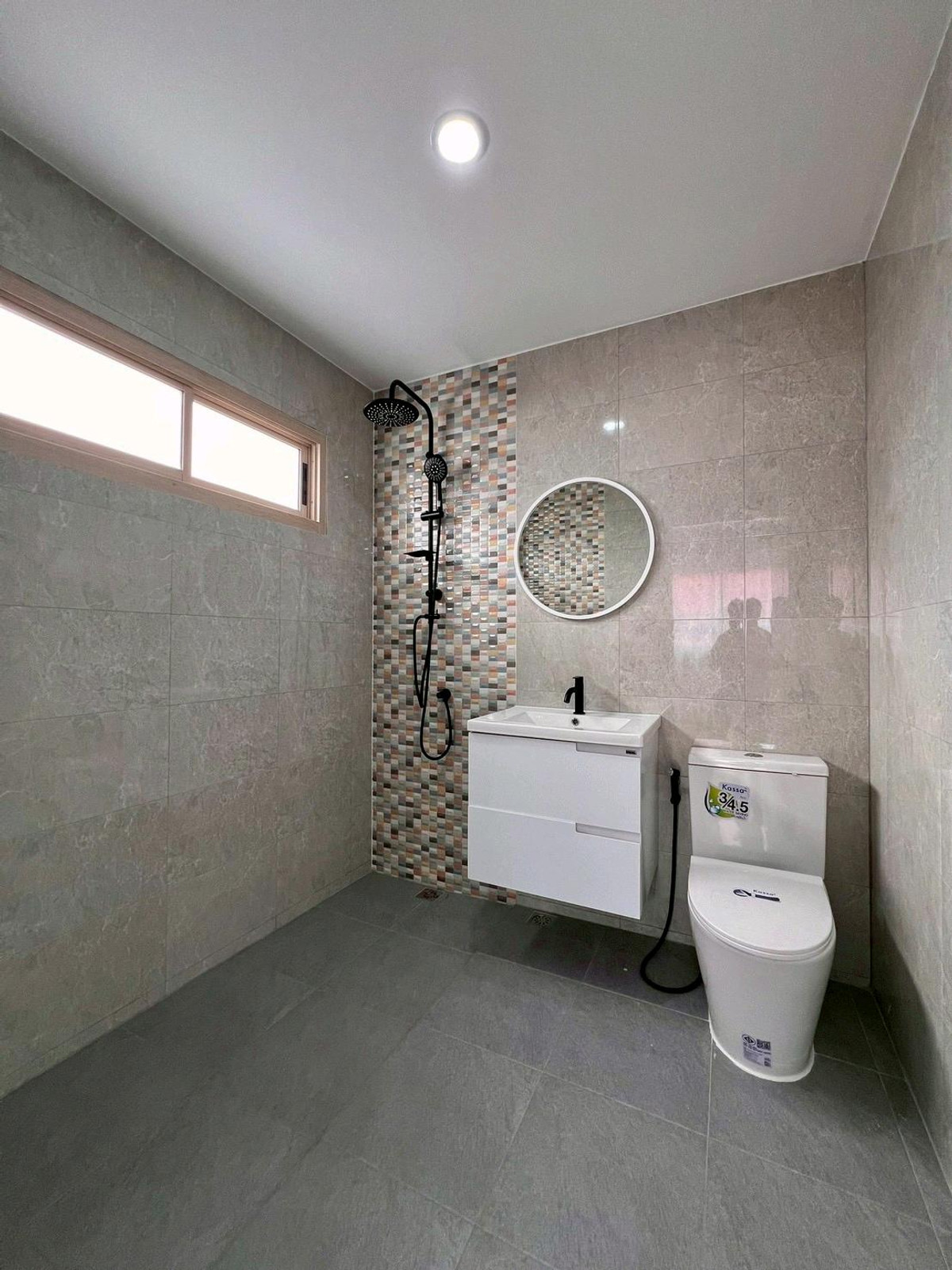 For SaleHouseNawamin, Ramindra : 2-story detached house, KC Garden Home Village, Nimitmai 40, Suvarnabhumi Airport. Minburi BTS Station 2 lines, Sarasart Nimitmai School Fashion Island Department Store, Promenade, Amorini Lotus, Makro, Big C, Minburi Provincial Court government office.