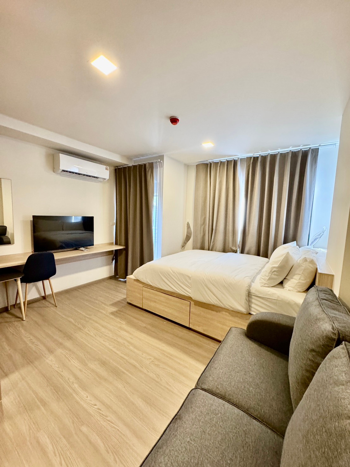 For RentCondoSamut Prakan,Samrong : 🔥🔥 For rent 𝐓𝐇𝐄 𝐌𝐔𝐕𝐄 𝐒𝐮𝐤𝐡𝐮𝐦𝐯𝐢𝐭 𝟏𝟎𝟕 - 1 bedroom near BTS Bearing | Add Line : aae.mmproperty