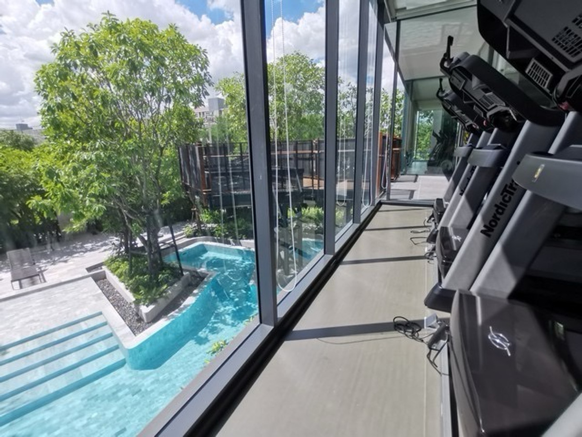 ให้เช่าคอนโดพระราม 9 เพชรบุรีตัดใหม่ RCA : 🔥ให้เช่าด่วน🔥ไอดีโอ นิว พระราม 9 ห้องแต่งสวย เฟอร์นิเจอร์ครบพร้อมเข้าอยู่ ใกล้ MRT พระราม 9