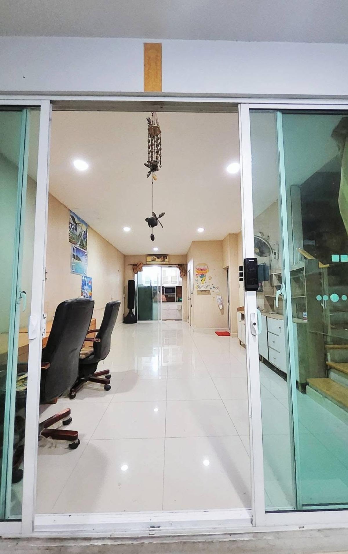 ขายบ้านรัชดา ห้วยขวาง : ขายทาวน์เฮ้าส์/ทาวน์โฮม บ้านกลางเมือง รัชดา 36 MRT-ลาดพร้าว แขวงจันทรเกษม เขต จตุจักร กรุงเทพ CX-138546