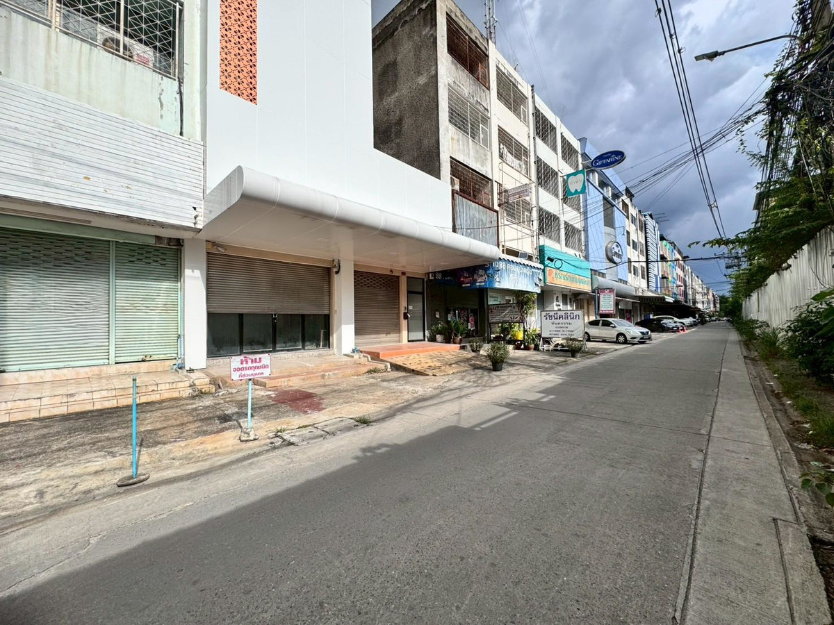 Shop HouseRamkhamhaeng, Hua Mak : Commercial building for sale/rent, Ramkhamhaeng 12, good location, near the Orange Line MRT station (N.1919)