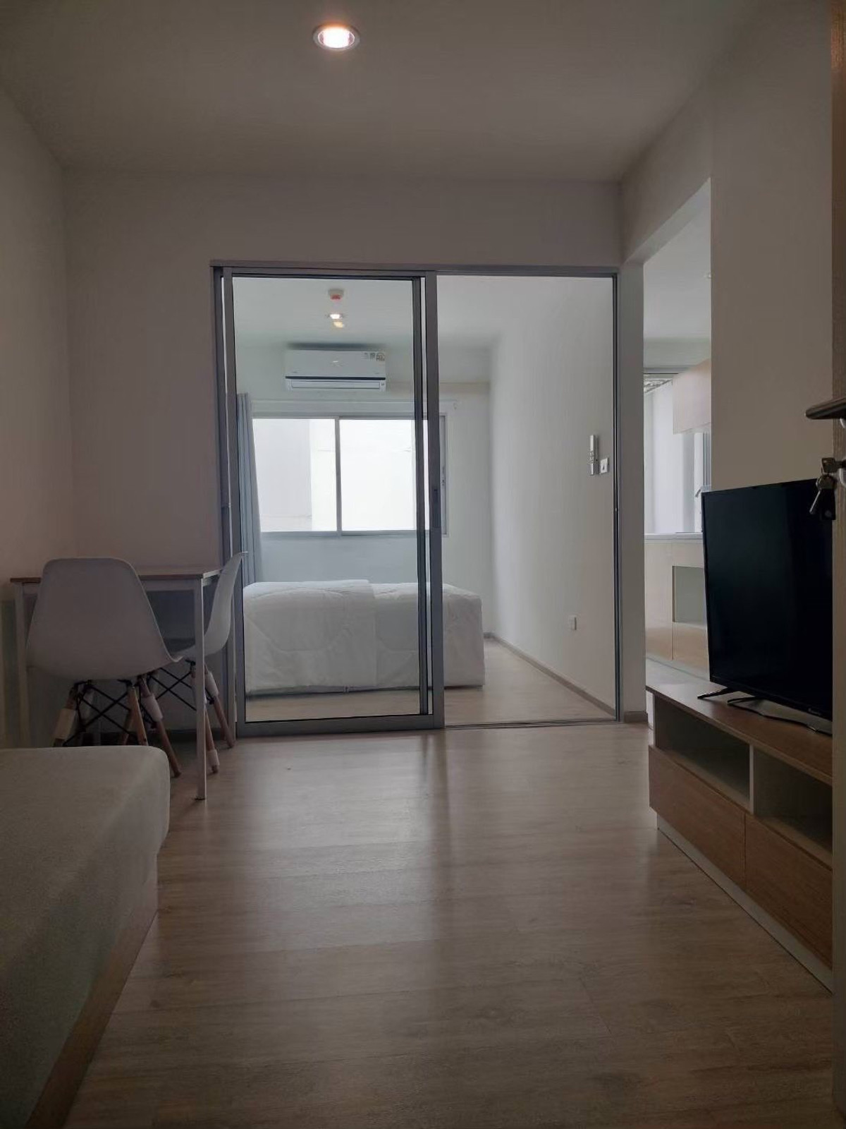 For RentCondoBang kae, Phetkasem : Condo for rent, Sena Kitt MRT - Bang Khae, area 26 sq m, 7th floor, Building B.