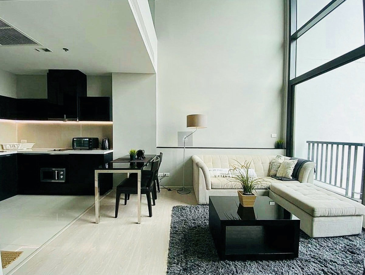 ให้เช่าคอนโดอ่อนนุช อุดมสุข : ให้เช่า Rhythm Condo สุขุมวิท 44/1
ห้อง Duplex • Fully Furnished • ชั้นสูง วิวเมือง พร้อมอยู่