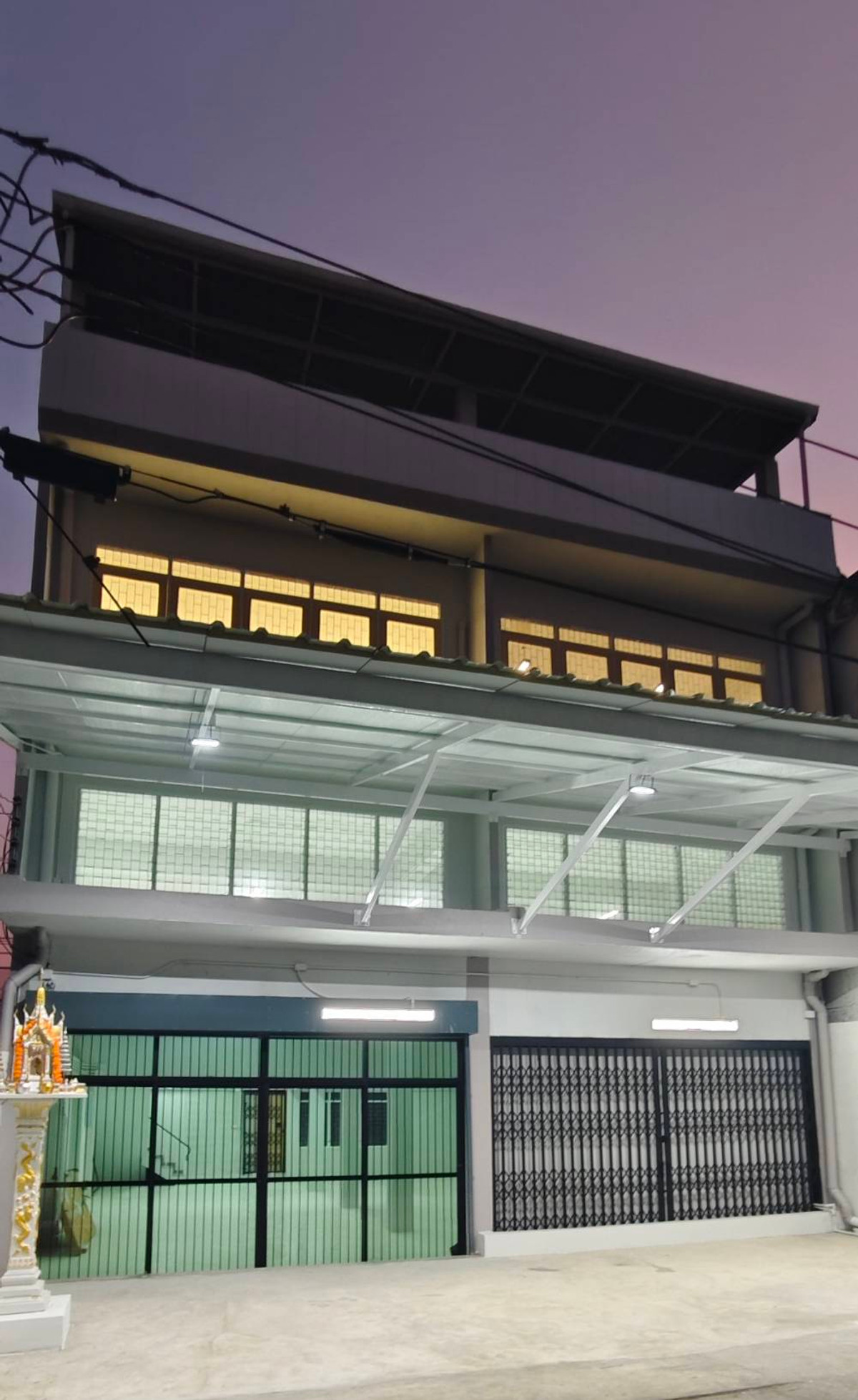 ให้เช่าสำนักงานบางนา แบริ่ง ลาซาล : ✨ ให้เช่า | อาคารพาณิชย์แบริ่ง 400 ตร.ม. | BTS แบริ่ง | MRT สีแบริ่ง | คลัง-ออฟฟิศ | ไฟ 3 เฟส | พื้น Epoxy | E-commerce | SME | บางนา-ไบเทค อาคารพาณิชย์ + คลังสินค้า ให้เช่า