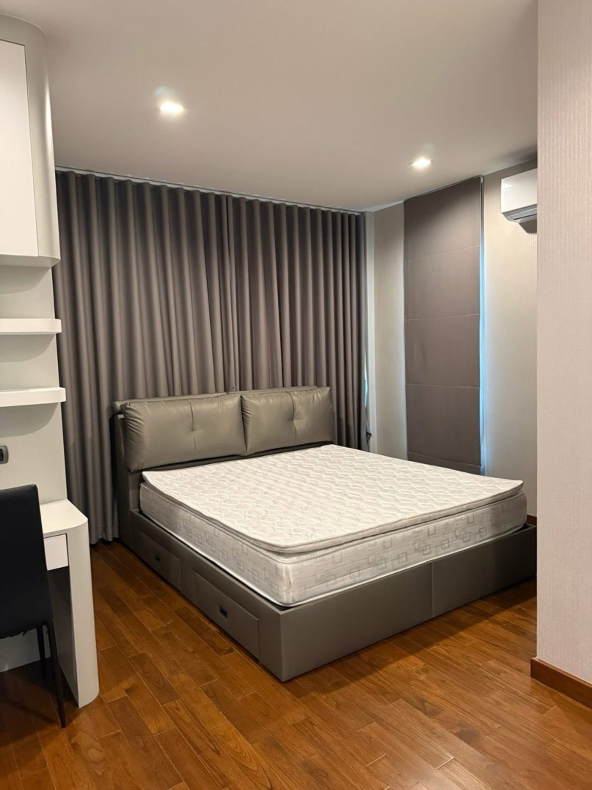 For RentHouseLadkrabang, Suwannaphum Airport : 📢👇Spacious Luxury Home for Rent . Easy access to Sukhumvit Road,expressways, and lifestyle hubs, surrounded by top international schools and community malls.