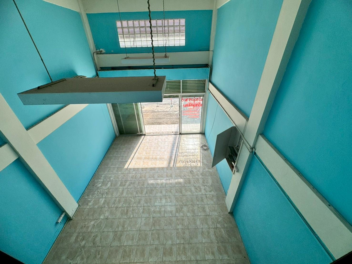 Shop HouseRamkhamhaeng, Hua Mak : Commercial building for sale/rent, Ramkhamhaeng 12, good location, near the Orange Line MRT station (N.1919)