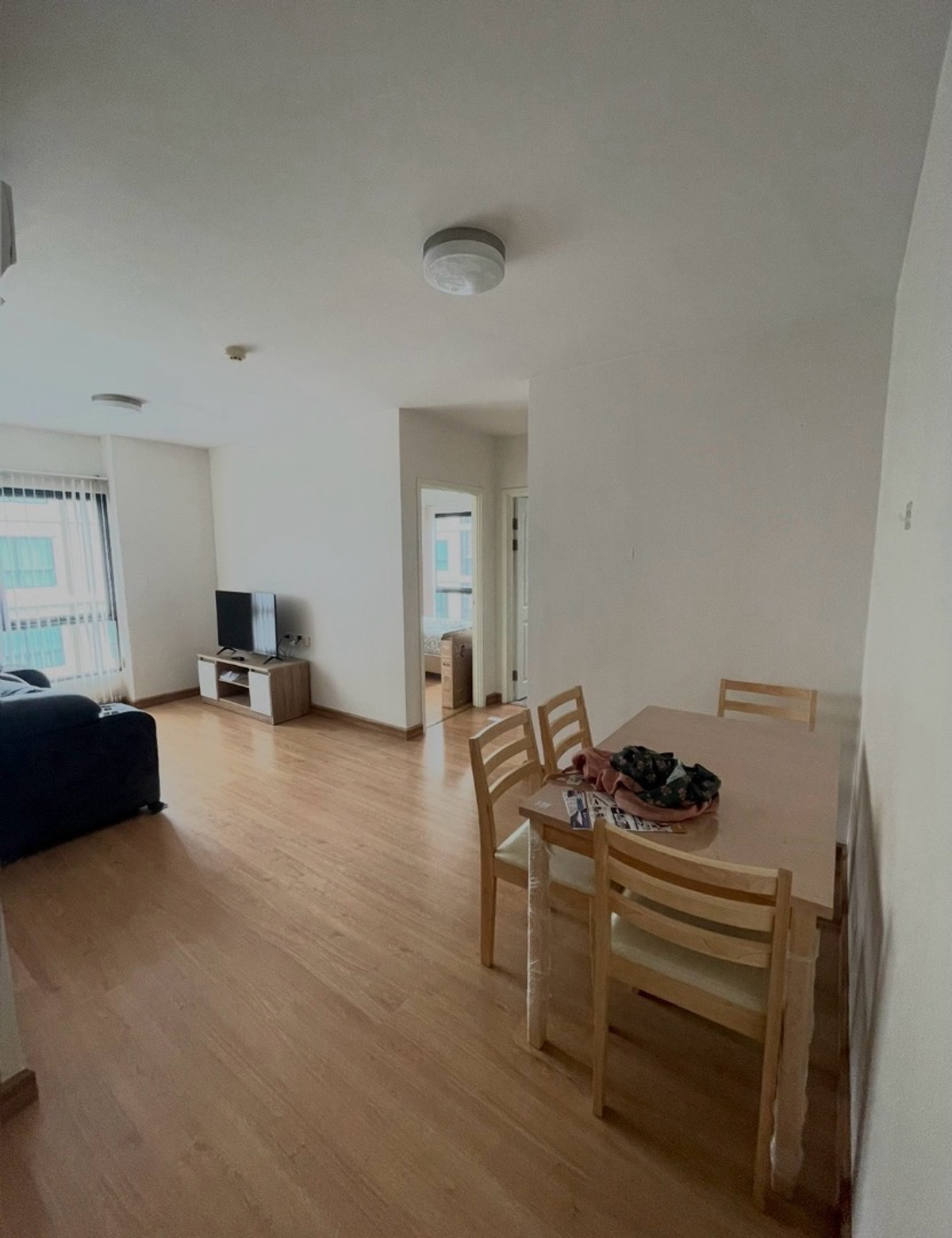 For RentCondoBangna, Bearing, Lasalle : Property Code: [HR102] supalai city resort bearing station (Sukhumvit 105) Supalai City Resort Bearing Station (Sukhumvit 105) cheapest room, beautiful room with furniture.