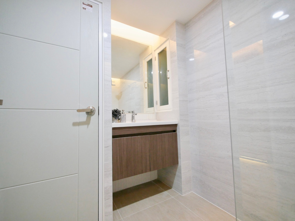 ขายคอนโดอ่อนนุช อุดมสุข : ขายคอนโด Winning Tower สุขุมวิท 71(ปรีดีพนมยงค์) ขนาด 83 ตร.ม. 2 ห้องนอน 2 ห้องน้ำ รีโนเวทใหม่ ใกล้ BTS เอกมัย,BTS พระโขนง