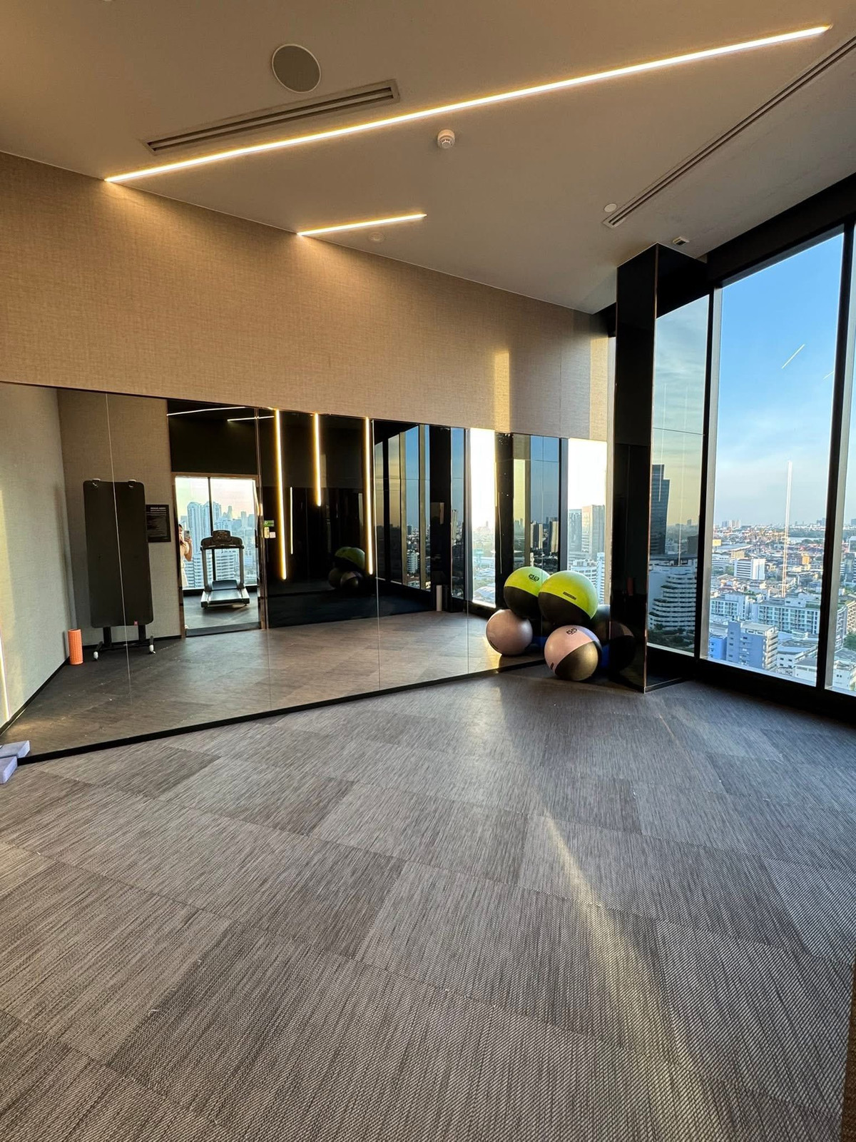 For RentCondoSukhumvit, Asoke, Thonglor : [Brand New Built-in] IDEO Q Sukhumvit 36 - 1BR Corner Unit | 38 sqm | 8th Fl. | Tower A